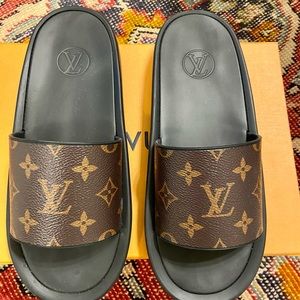 Louis Vuitton Sunbath Flat Mule Slides Size 40 US 10